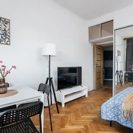 Superapart Tarchominska 20 * Varşova